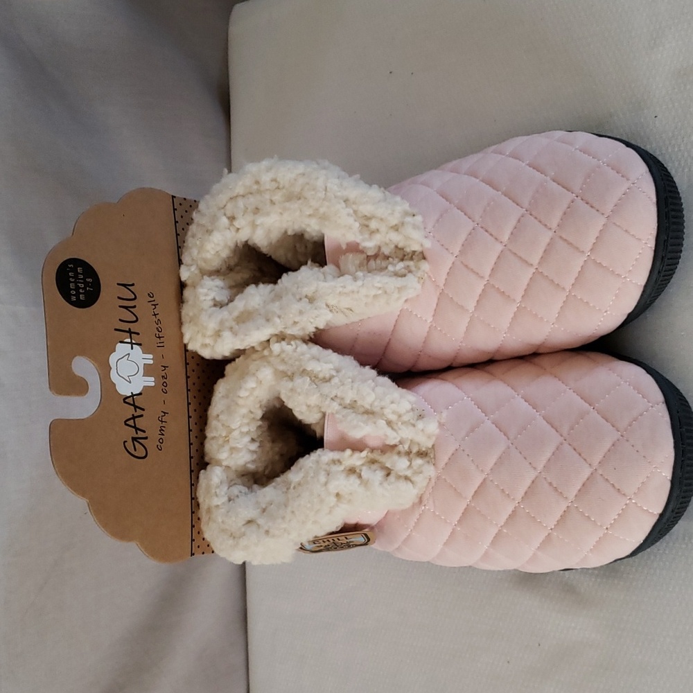 NEW GAAHUU Quilted Slipper Boot